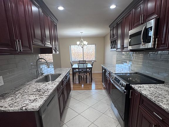 4th image of 1503 Eagles Ridge Rd
