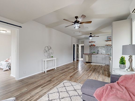 5th image of 918 W Chestnut Street
