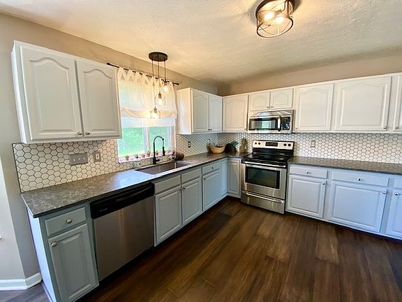4th image of 1100 Brookstone Dr