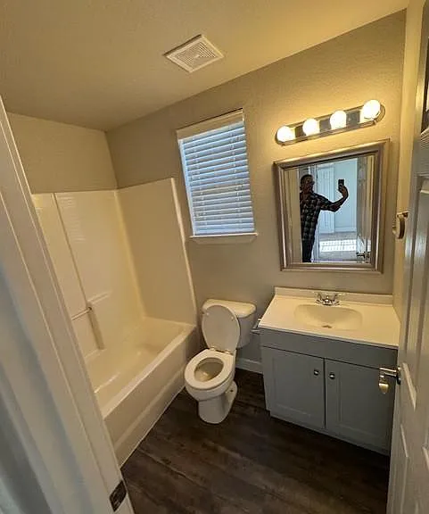 Unit Photo