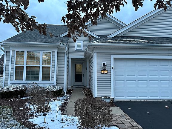 2nd image of 803 Treetop Ln