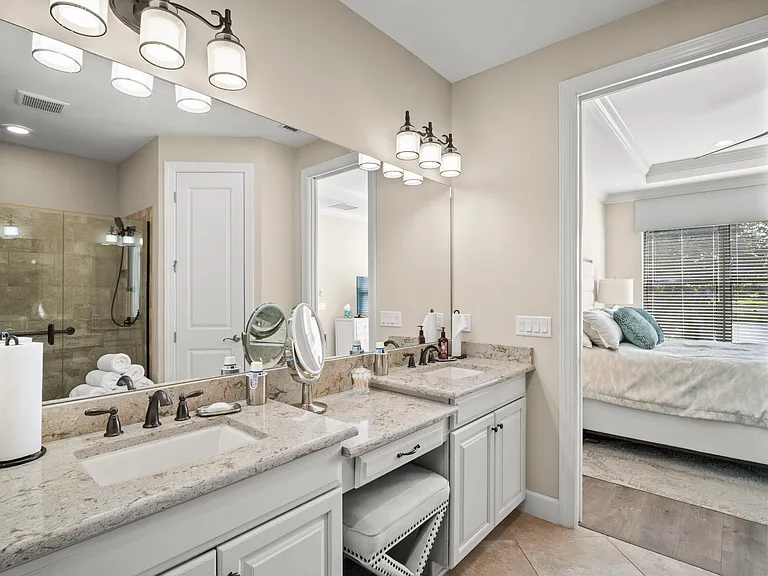 Main bathroom