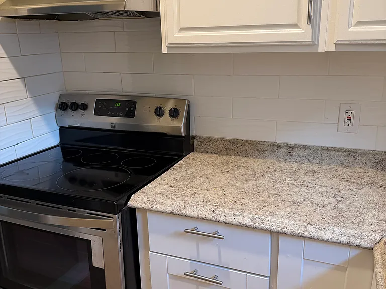 30 Pekin St #1 — Photo 2