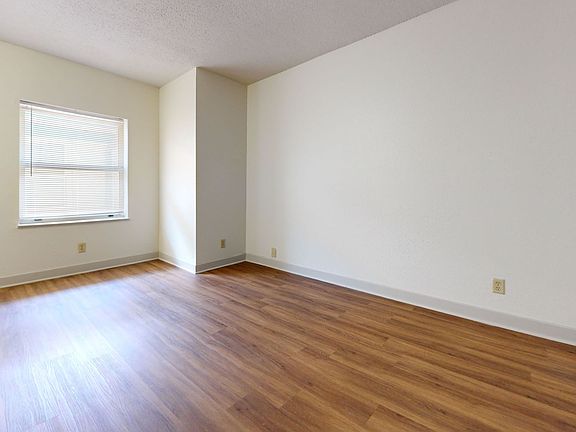 Dining/Living room