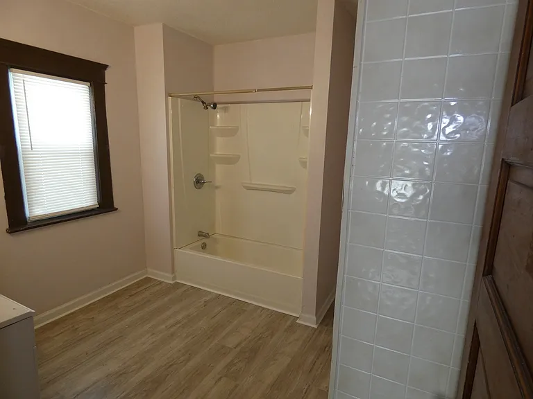 2055 W 87th St — Photo 11
