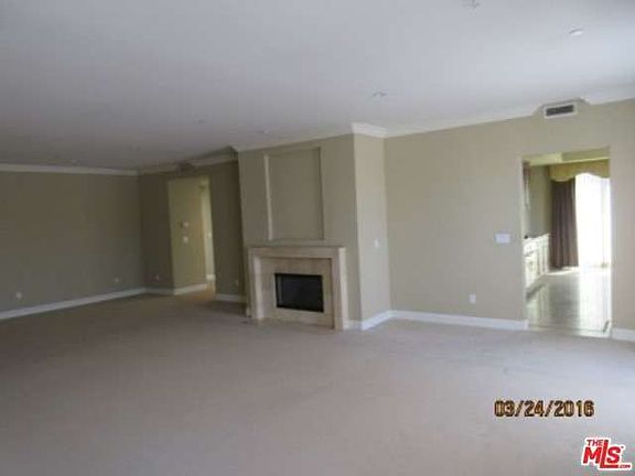 4th image of 143 N Arnaz Dr APT 302