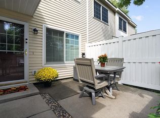 15955 Finch Ln, Apple Valley, MN 55124