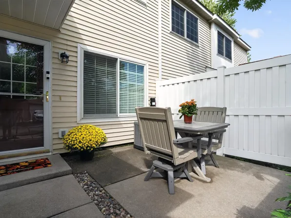 15955 Finch Ln, Apple Valley, MN 55124