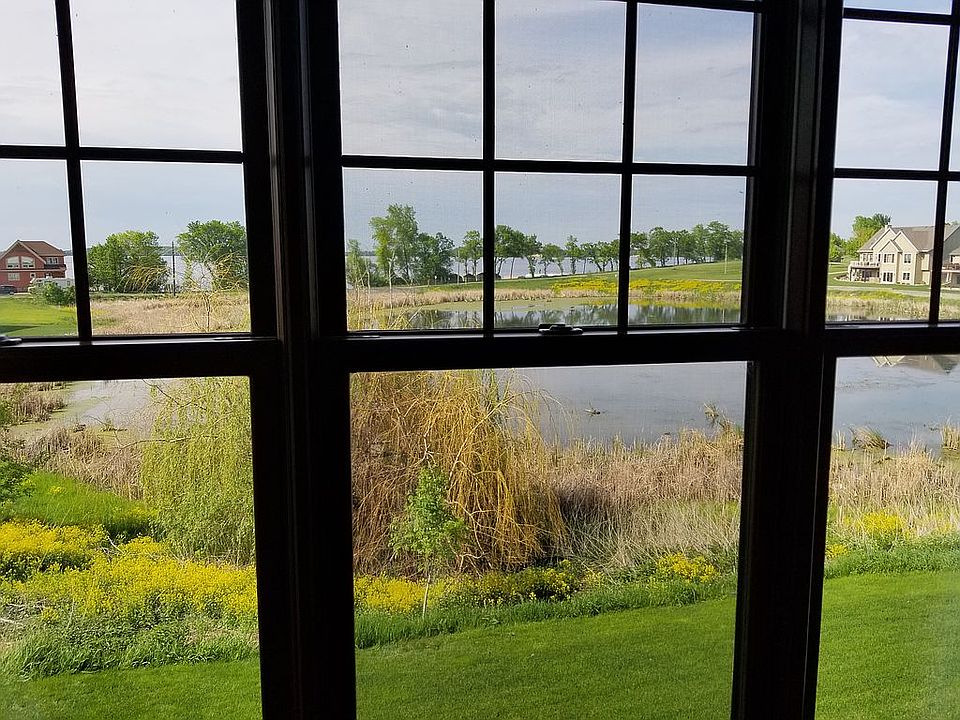 2nd image of 828 Beach Rd