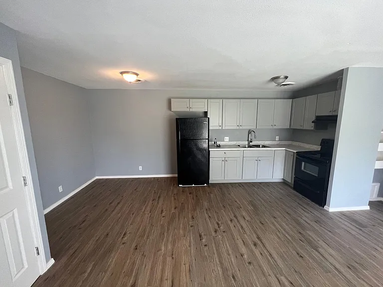 525 E Caney St #B — Photo 7