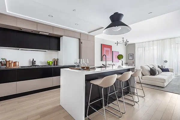 Rented by Reuveni LLC | media 24