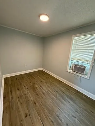 1125 Olive St — Photo 6
