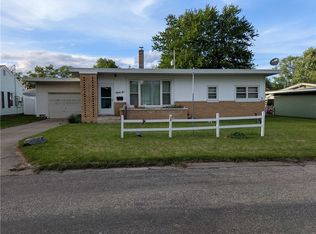 36 Helen Ave, Paris, IL 61944
