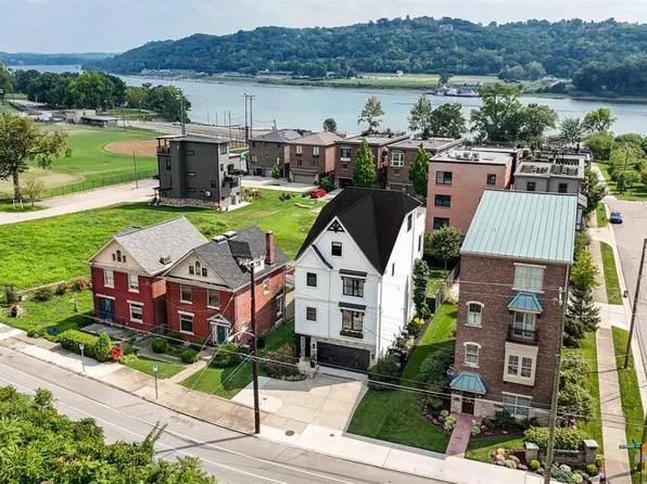 2907 Riverside Dr, Cincinnati, OH 45226