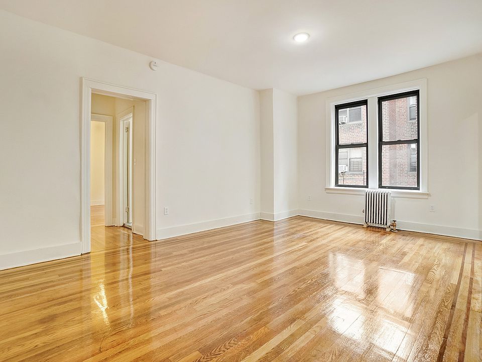 2nd image of 144-44 Sanford Ave #5DD