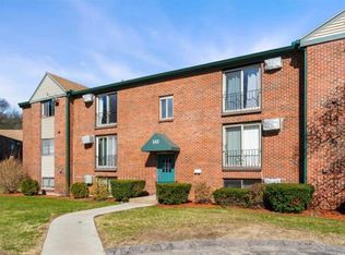 132 English Village Rd, Manchester, NH 03102