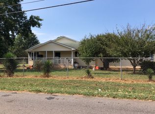 229 Crestview Dr, Chatsworth, GA 30705