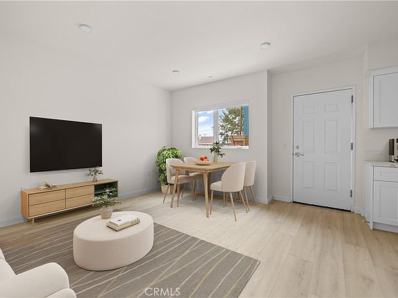 5th image of 1818 S Norton Ave #307