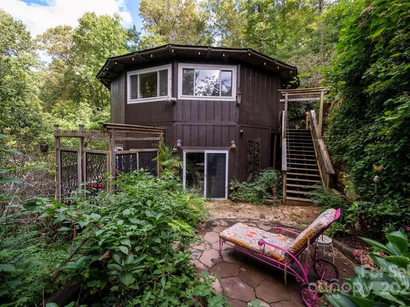 9 Reuben Rd, Asheville, NC 28804