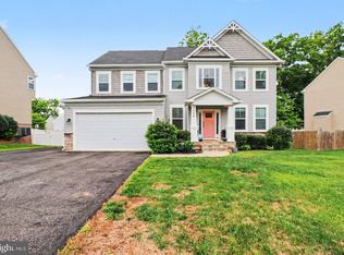 2446 Towering Oak Ct, Locust Grove, VA 22508