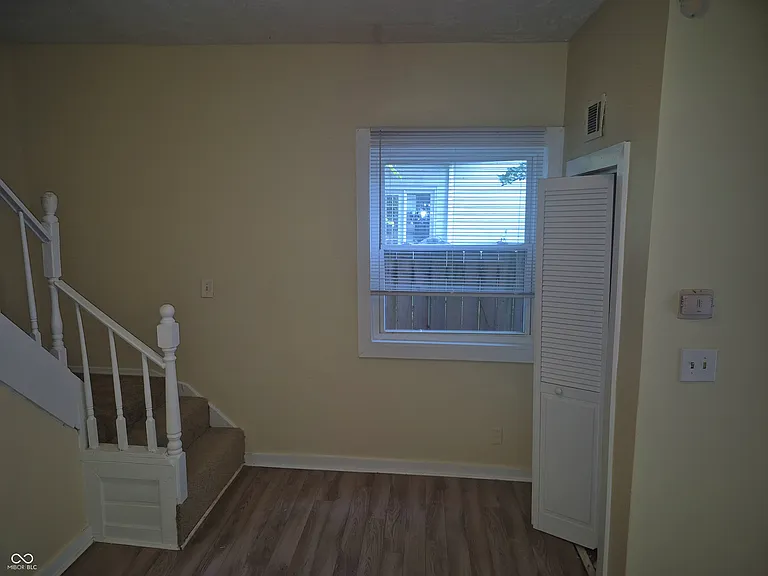 328 N Elder Ave — Photo 10