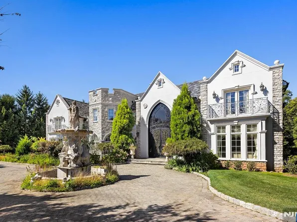 117 Truman Dr, Cresskill, NJ 07626