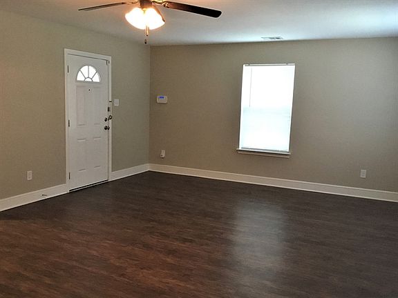 2nd image of 1934 Cross Oaks Dr