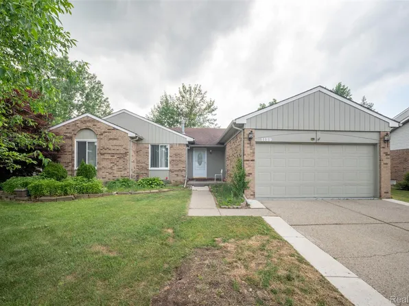 1129 Whittier Dr, Canton, MI 48187
