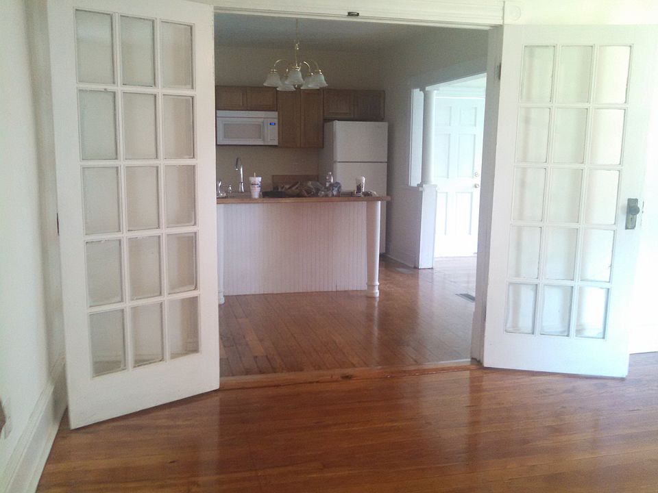 1st image of 419 Bradley St