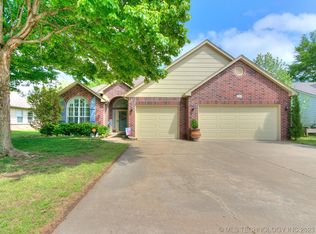 209 S Oak Ave, Broken Arrow, OK 74012