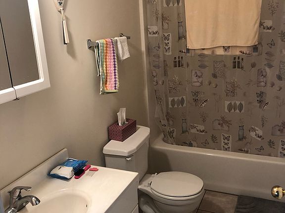 4th image of 404 W College St