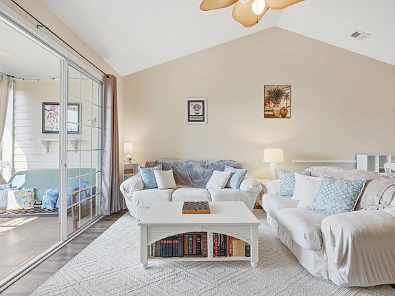 5th image of 6203 Catalina Dr. #1432