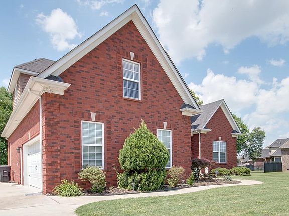 2nd image of 3327 Shady Forest Dr