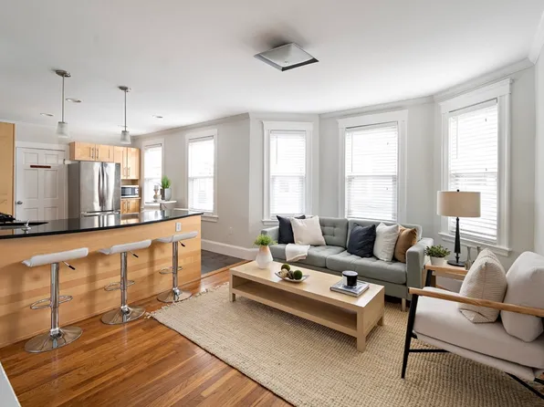 18-20 Rice St #2, Cambridge, MA 02140