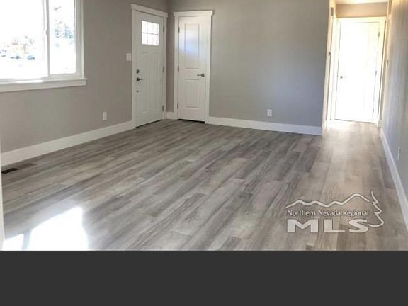 5th image of 206 E Nye Ln