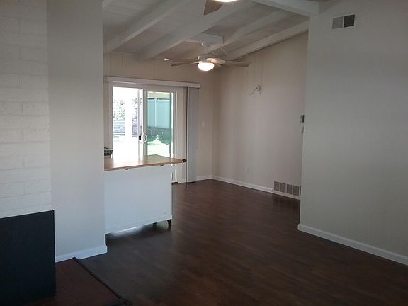 5th image of 713 Nautilus St