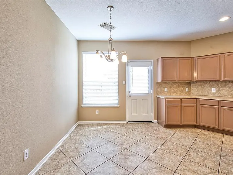 4014 Wren Brook Ct — Photo 10