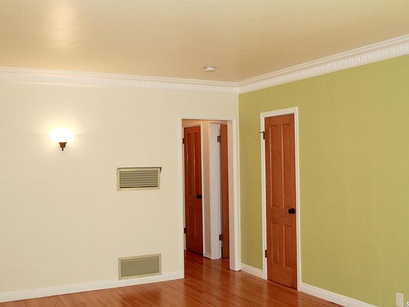 4th image of 1802 1/2 N Mariposa Ave
