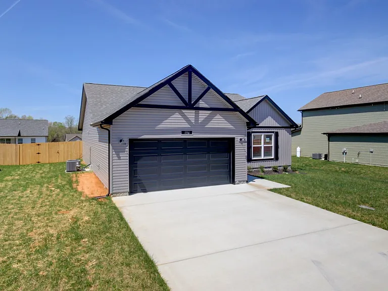 196 Donegal Dr — Photo 27
