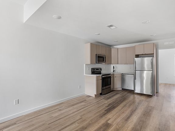 3rd image of 2508 Federal St #2