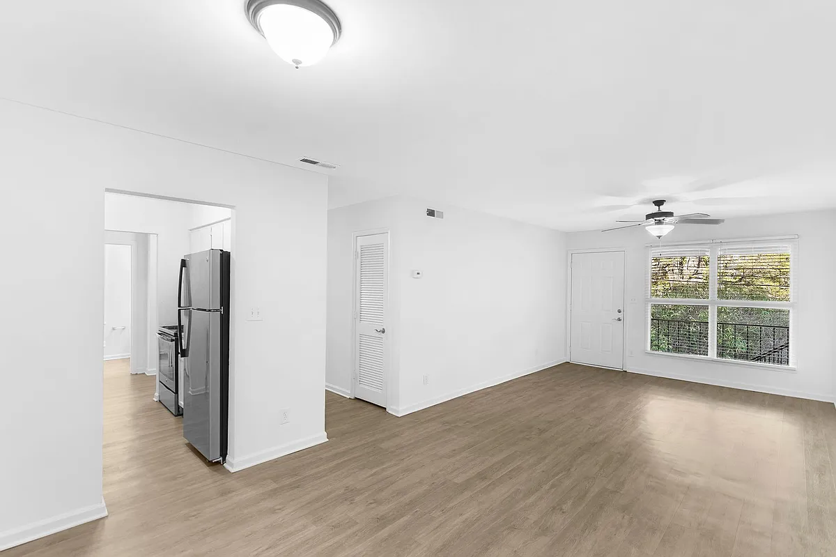 Building Photo - Glen Iris Place