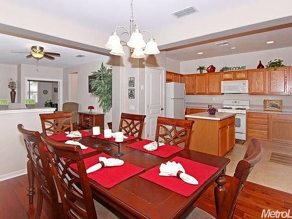 4th image of 725 Orchid Ln