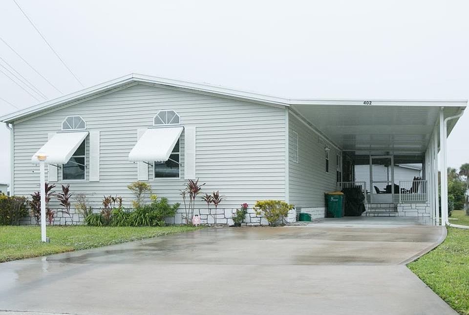 1st image of 402 Hawk Dr