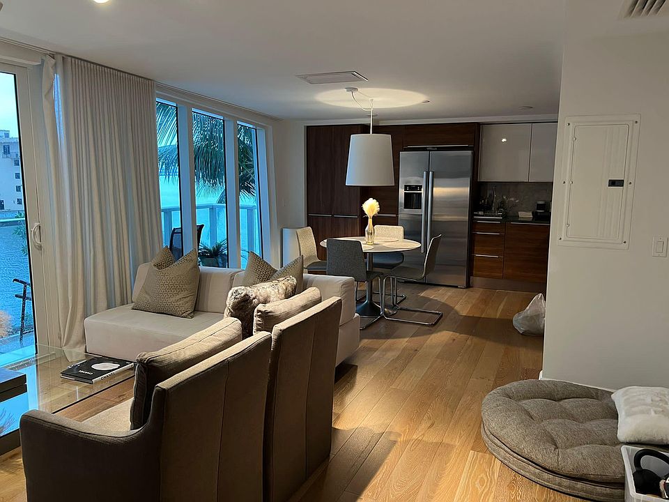 1st image of 601 NE 27th St APT 201