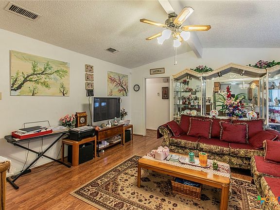 3rd image of 3802 Griffin Dr