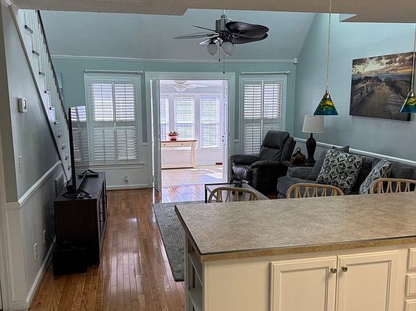 902 Sea Mountain Hwy APT 5