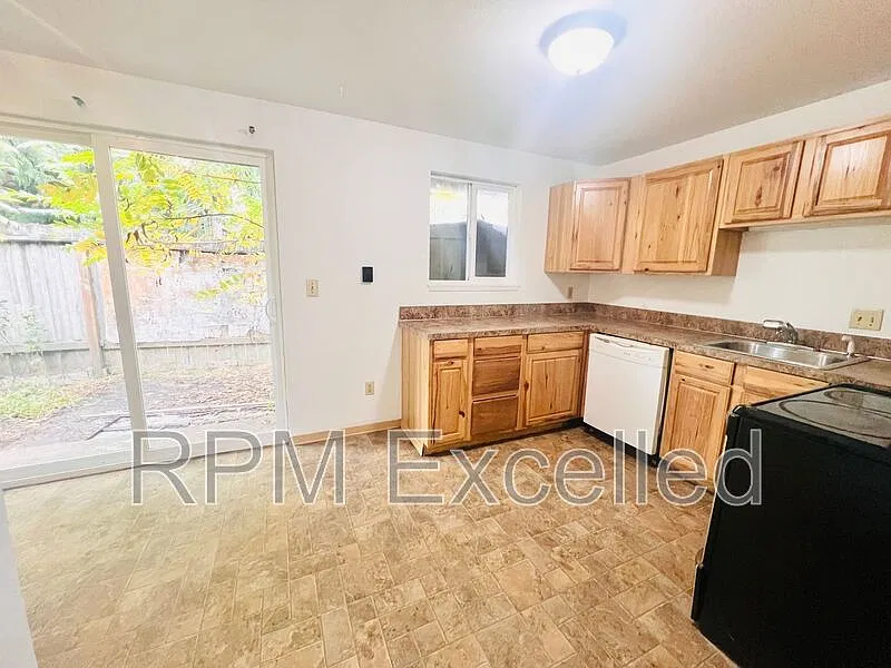 2 bed, 1.0 bath, 1000 sqft, $1,500 — Photo 4