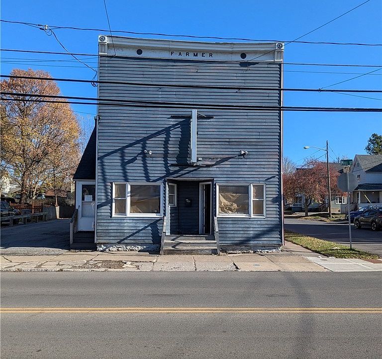 1st image of 700 Mill St