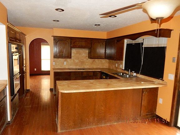 3rd image of 312 Pauline Renee Dr
