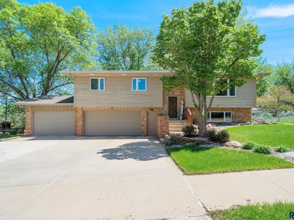 2404 S Arbor Ave, Sioux Falls, SD 57106